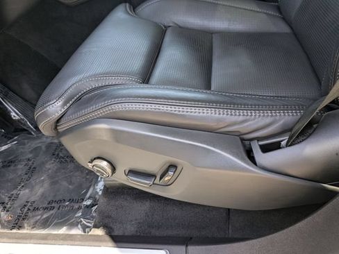 Certified 2024 Volvo XC90 B6 Ultimate w/ Lounge Package AWD/4WD image 14