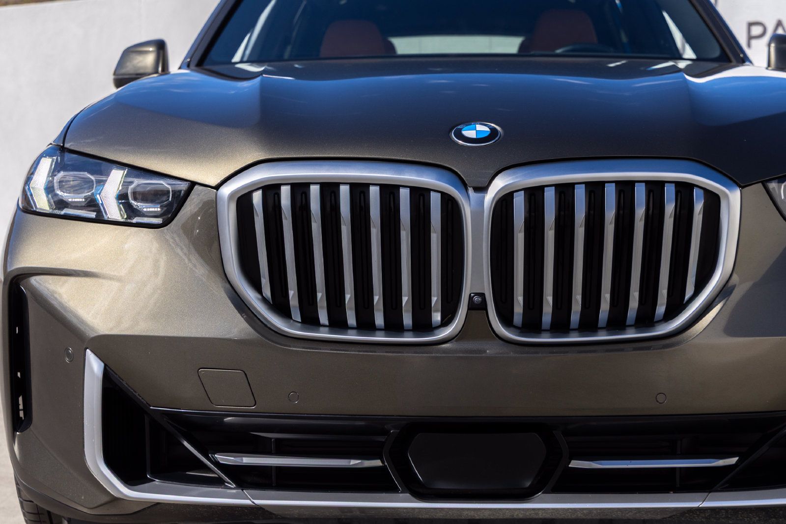 Certified 2024 BMW X5 xDrive40i w/ Premium Package AWD/4WD image 9