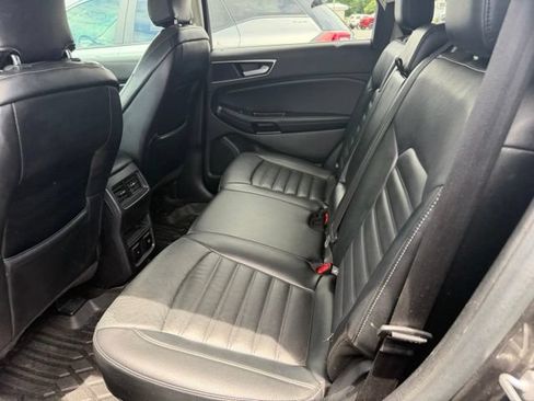 Used 2016 Ford Edge SEL w/ Equipment Group 201A AWD/4WD image 10