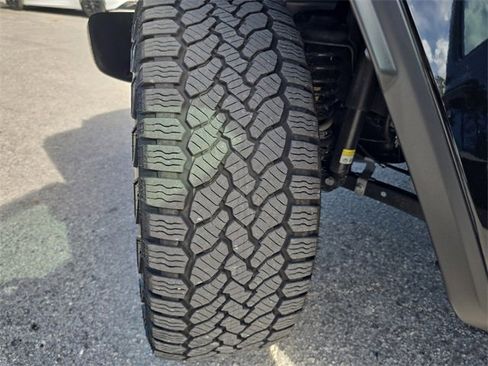 Used 2025 Jeep Gladiator Nighthawk image 29