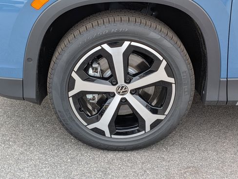 New 2026 Volkswagen Tiguan SE AWD/4WD image 10