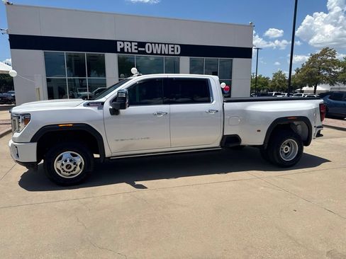 Used 2023 GMC Sierra 3500 Denali w/ Denali Ultimate Package AWD/4WD image 1