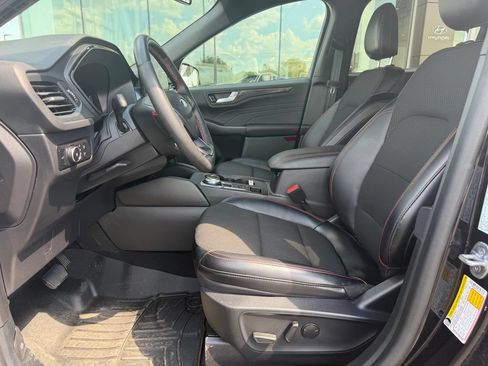 Used 2025 Ford Escape ST-Line Elite AWD/4WD image 12