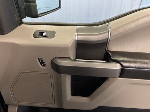 Used 2018 Ford F150 XLT w/ Equipment Group 302A Luxury image 39