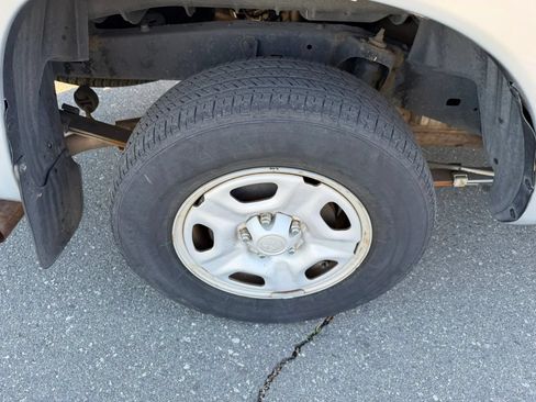 Used 2011 Toyota Tacoma 2WD Regular Cab image 22