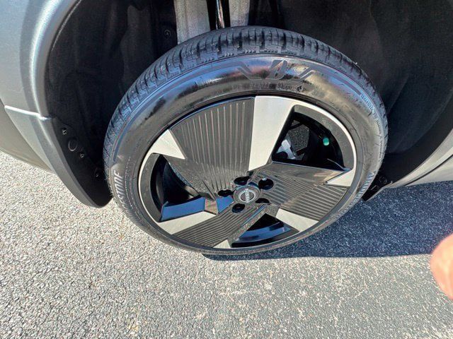 Used 2026 Nissan Kicks SR w/ SR Premium Package AWD/4WD image 15