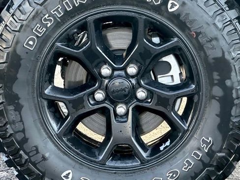 Used 2022 Jeep Wrangler Unlimited Sport image 9