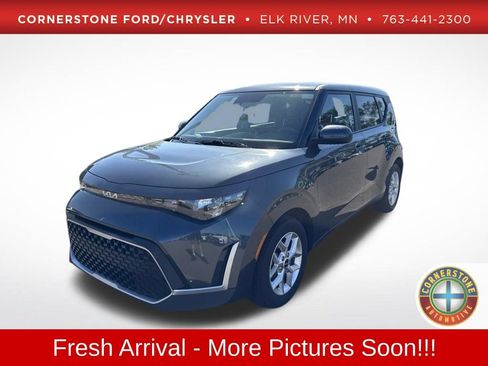 Used 2025 Kia Soul LX w/ LX Technology Package FWD image 1