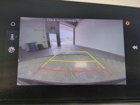 Used 2025 Hyundai Elantra SEL FWD image 24