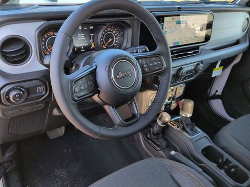 New 2026 Jeep Gladiator Sport AWD/4WD image 11