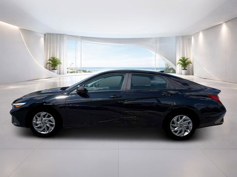 New 2026 Hyundai Elantra Blue image 3