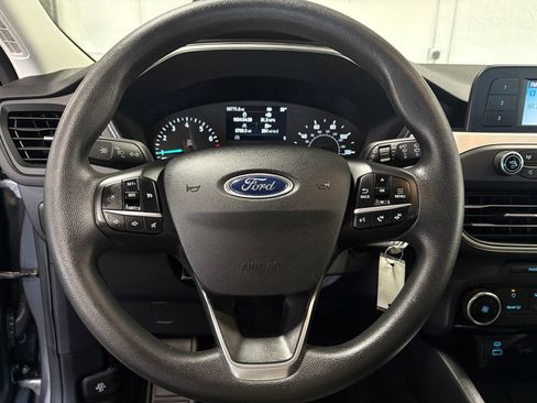 Used 2022 Ford Escape S image 22