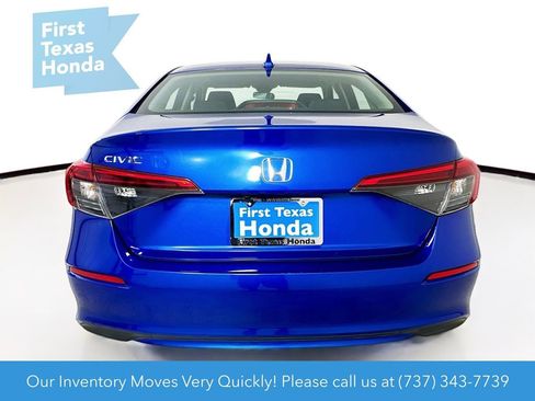 Used 2023 Honda Civic LX image 4