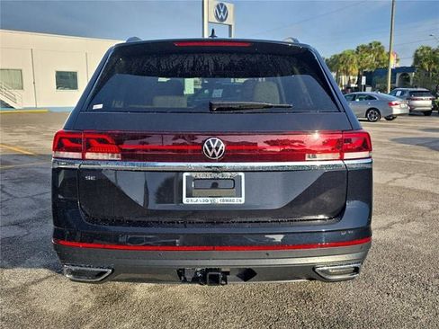 New 2026 Volkswagen Atlas SE FWD image 4