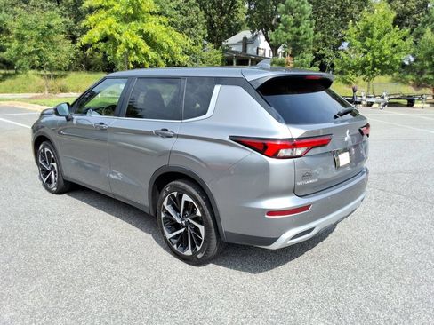 Used 2022 Mitsubishi Outlander SE AWD/4WD image 7