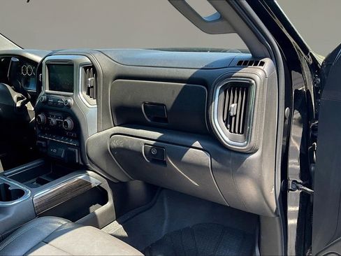 Used 2019 Chevrolet Silverado 1500 LT Trail Boss AWD/4WD image 24