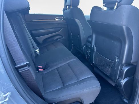 Certified 2020 Jeep Grand Cherokee Laredo AWD/4WD image 29