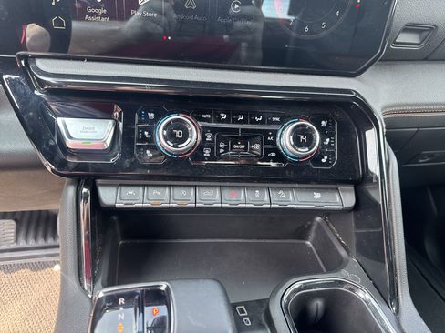 Used 2023 GMC Sierra 1500 AT4 image 24