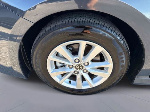 Used 2025 Toyota Camry LE image 11