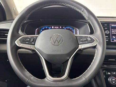 Used 2024 Volkswagen Taos SEL image 19