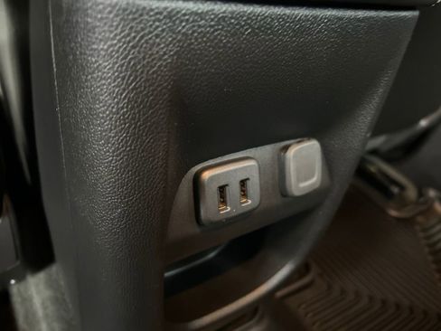 Used 2018 Chevrolet Colorado ZR2 image 35