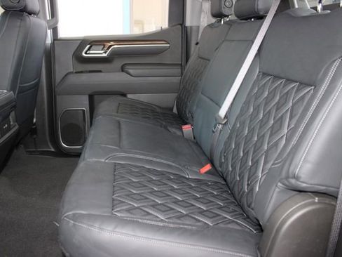 Used 2025 Chevrolet Silverado 1500 RST AWD/4WD image 25