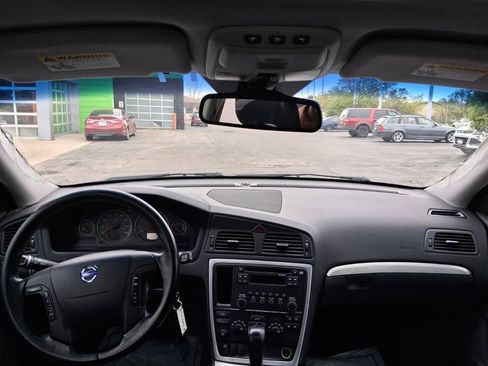 Used 2007 Volvo V70 2.4 FWD image 10