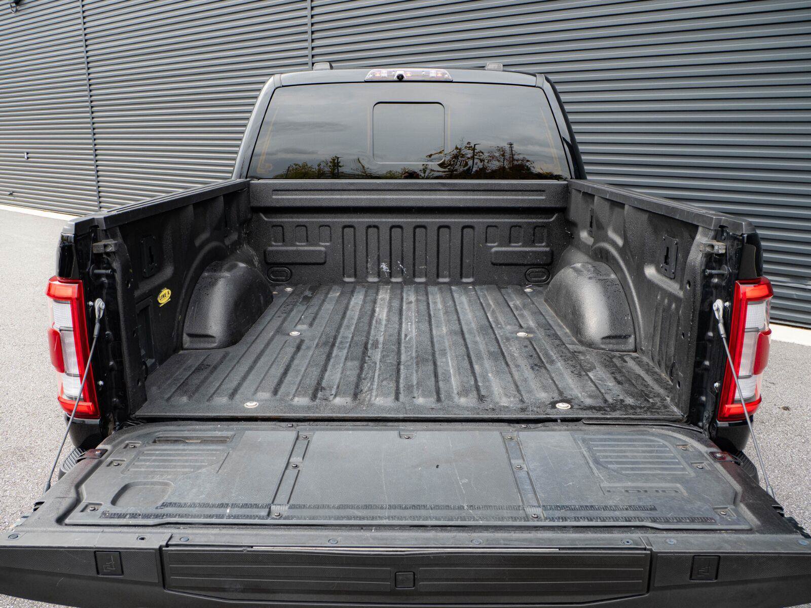 Used 2023 Ford F150 Raptor w/ Equipment Group 802A Raptor R AWD/4WD image 31