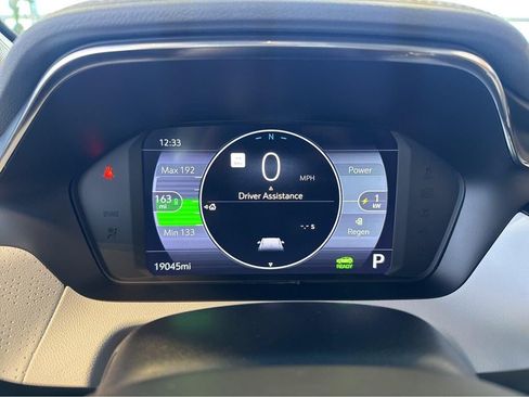 Used 2023 Chevrolet Bolt EUV Premier w/ Sun & Sound Package FWD image 3