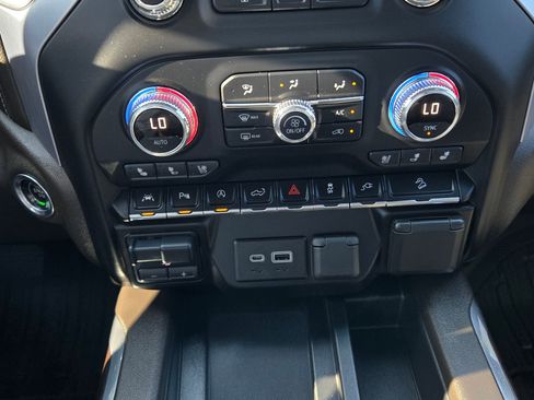 Used 2020 GMC Sierra 1500 SLT w/ SLT Premium Plus Package image 29