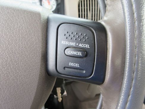 Used 2005 Dodge Ram 2500 Truck SLT w/ Quad Cab Big Horn Value Group image 30