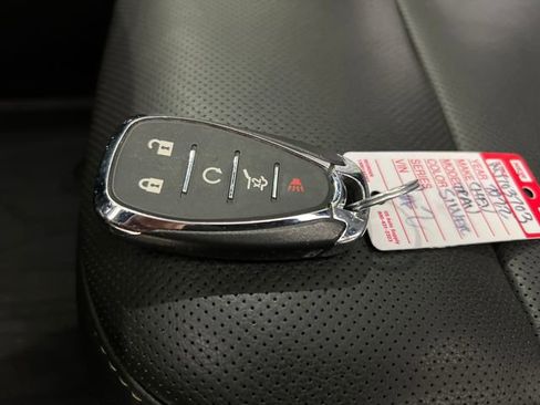 Used 2022 Chevrolet Traverse Premier image 28