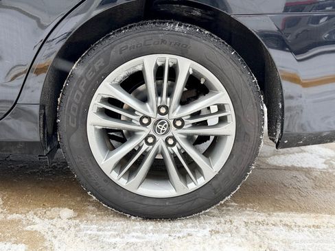 Used 2017 Toyota Camry SE image 7