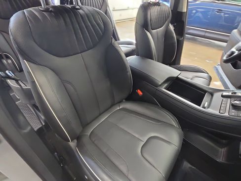 Used 2024 Hyundai Palisade Limited FWD image 10