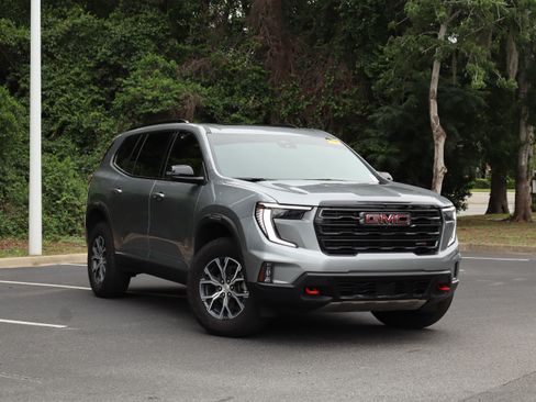 Used 2025 GMC Acadia AT4 w/ Luxury Package AWD/4WD image 2