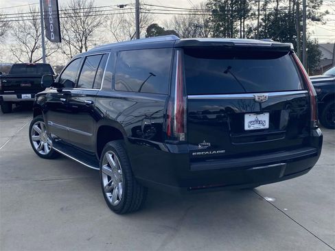 Used 2020 Cadillac Escalade ESV Luxury image 6