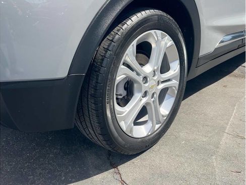 Used 2020 Chevrolet Bolt LT FWD image 5