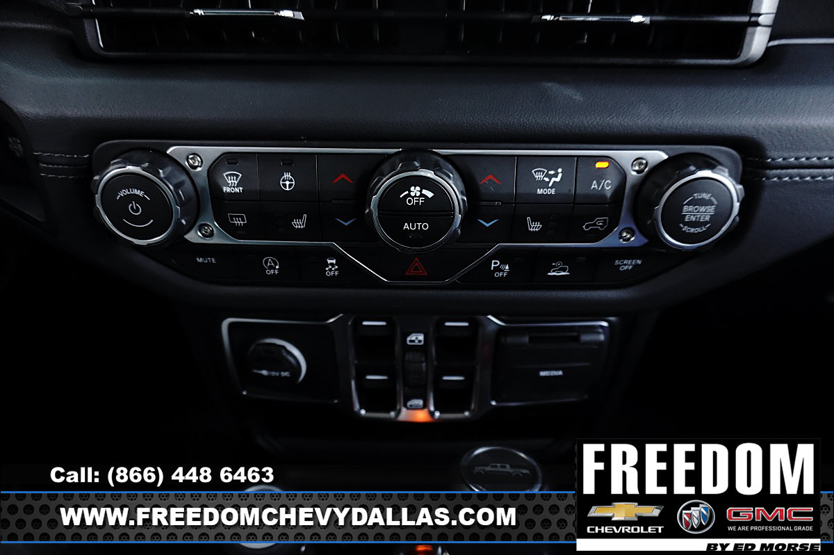 Used 2025 Jeep Gladiator Sport AWD/4WD image 18