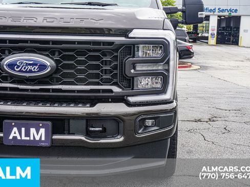 Used 2024 Ford F250 Lariat w/ Sport Appearance Package AWD/4WD image 17