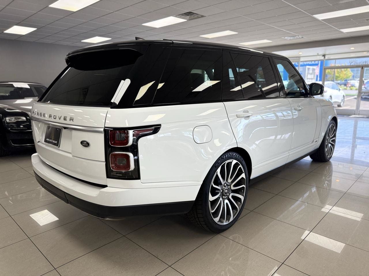 Used 2020 Land Rover Range Rover Long Wheelbase HSE AWD/4WD image 6