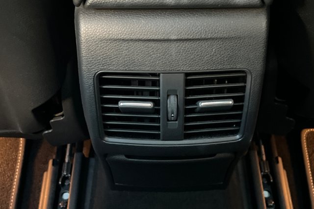 Used 2018 Mercedes-Benz CLA 250 image 16