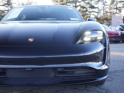 Used 2023 Porsche Taycan 4 Cross Turismo image 18