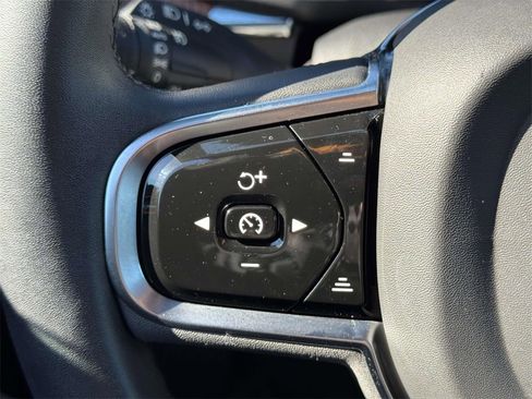 Used 2023 Volvo XC60 B5 Plus w/ Climate Package image 19