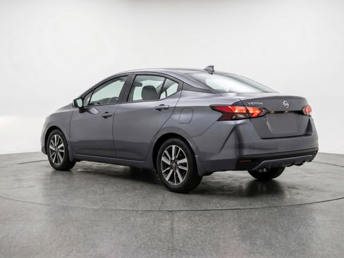 Used 2025 Nissan Versa SV image 6