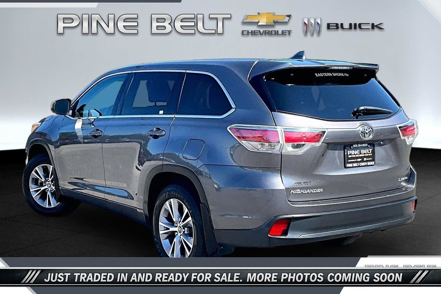 Used 2016 Toyota Highlander Plus AWD/4WD image 2