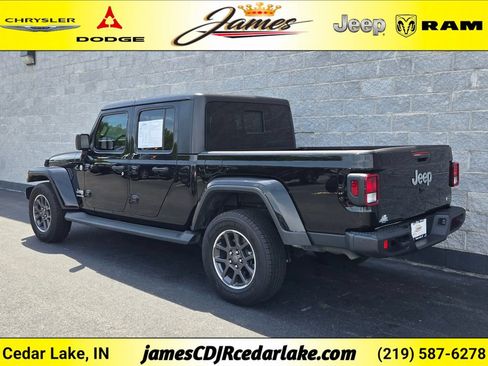 Used 2021 Jeep Gladiator Overland AWD/4WD image 3