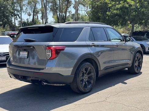 Used 2023 Ford Explorer ST-Line w/ Class IV Trailer Tow Package RWD image 6