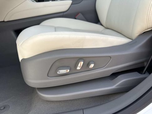 New 2026 Cadillac XT5 Premium Luxury w/ Driver Assist Package FWD image 20