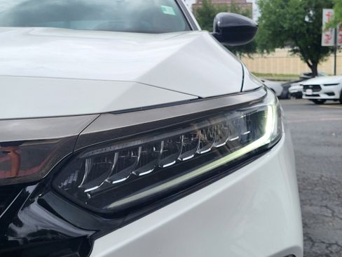 Used 2022 Honda Accord Sport image 11