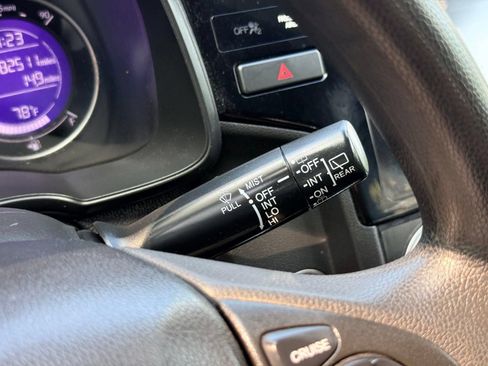 Used 2015 Honda Fit EX image 33